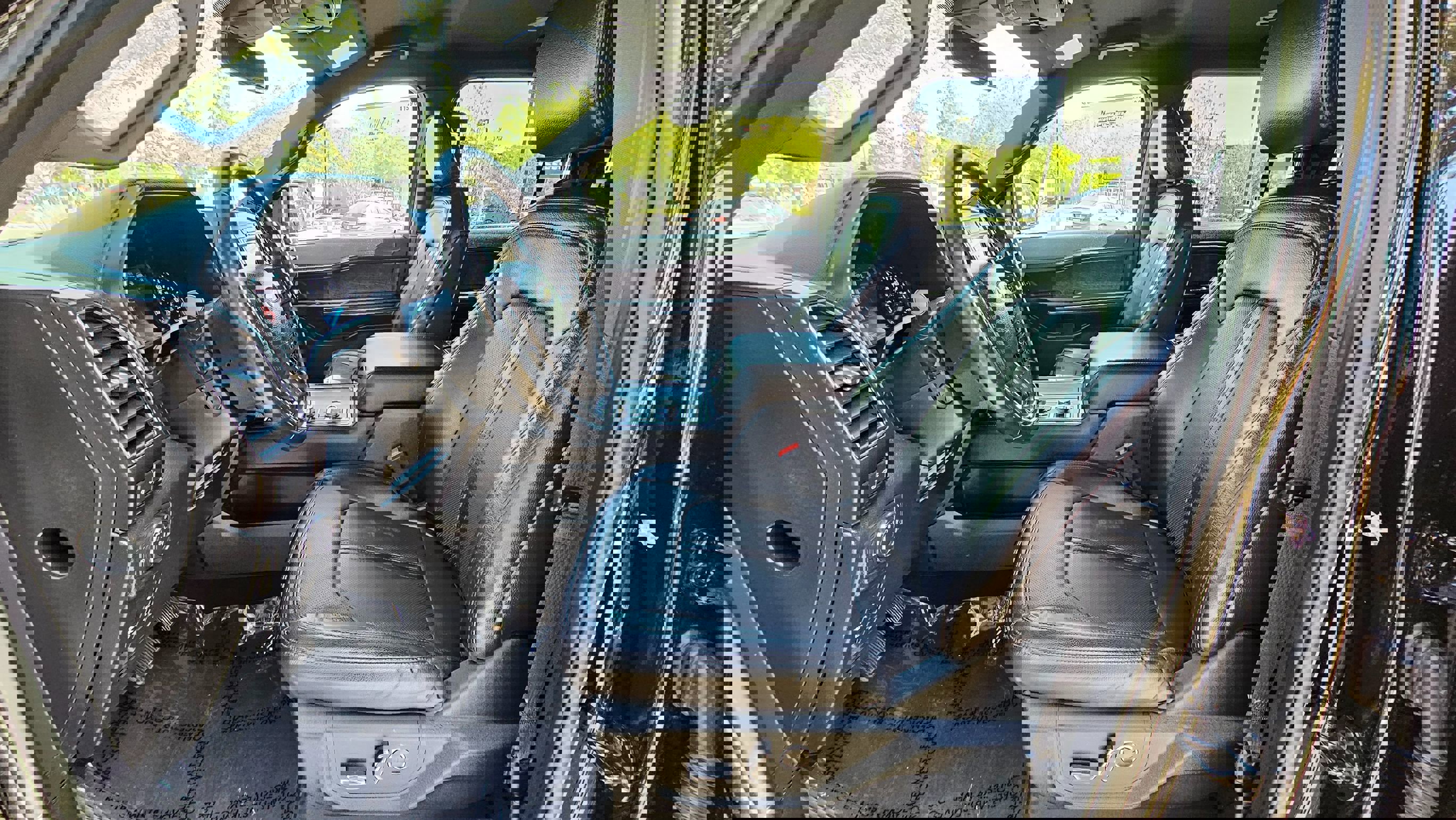 Used 2021 Ford Expedition Limited image 14