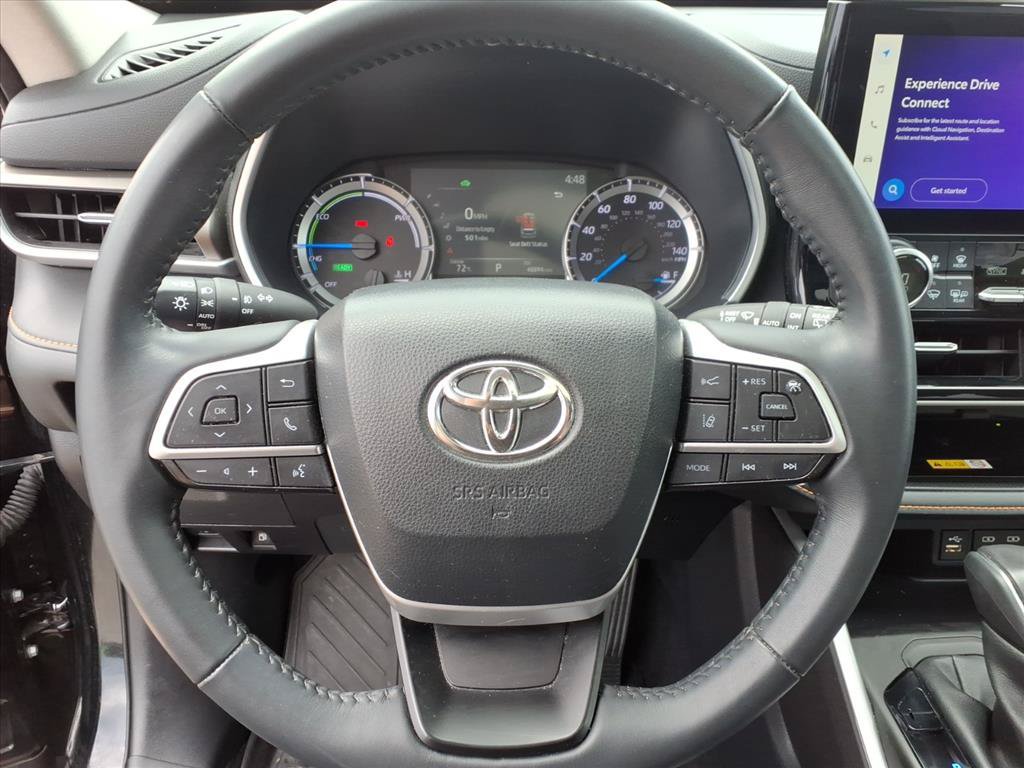 Used 2023 Toyota Highlander Bronze Edition AWD/4WD image 23