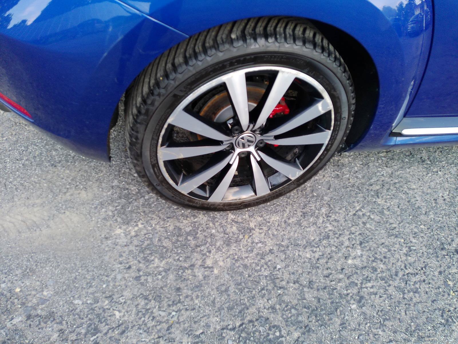 Used 2013 Volkswagen Beetle 2.0T FWD image 30