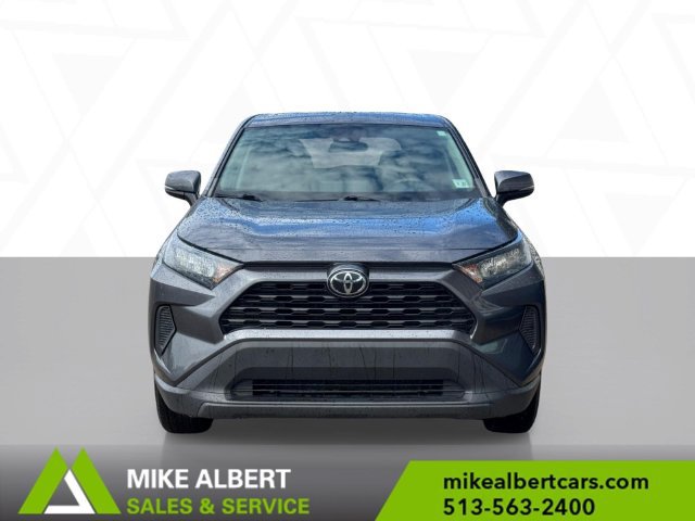 Used 2022 Toyota RAV4 LE FWD image 2