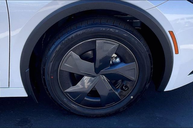 New 2026 Toyota Prius LE image 12