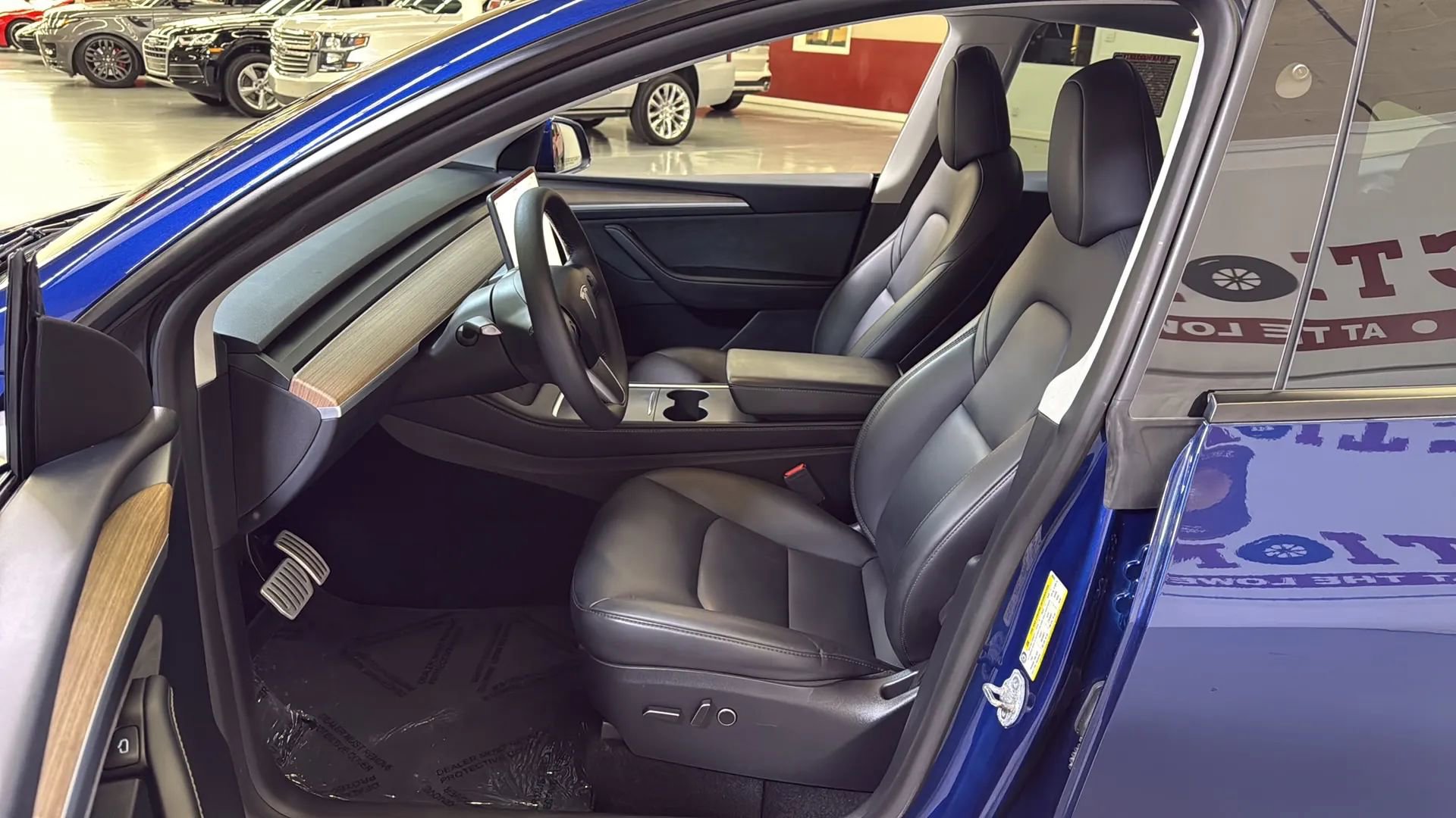 Used 2024 Tesla Model Y Performance AWD/4WD image 13