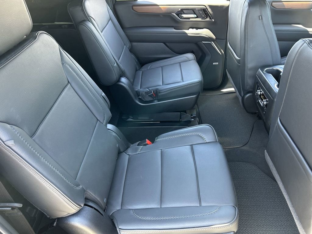 Used 2026 GMC Yukon XL Denali w/ Sun & Power Step Package image 28