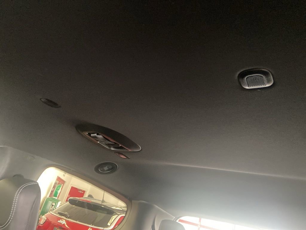 New 2026 Chrysler Pacifica Select FWD image 12