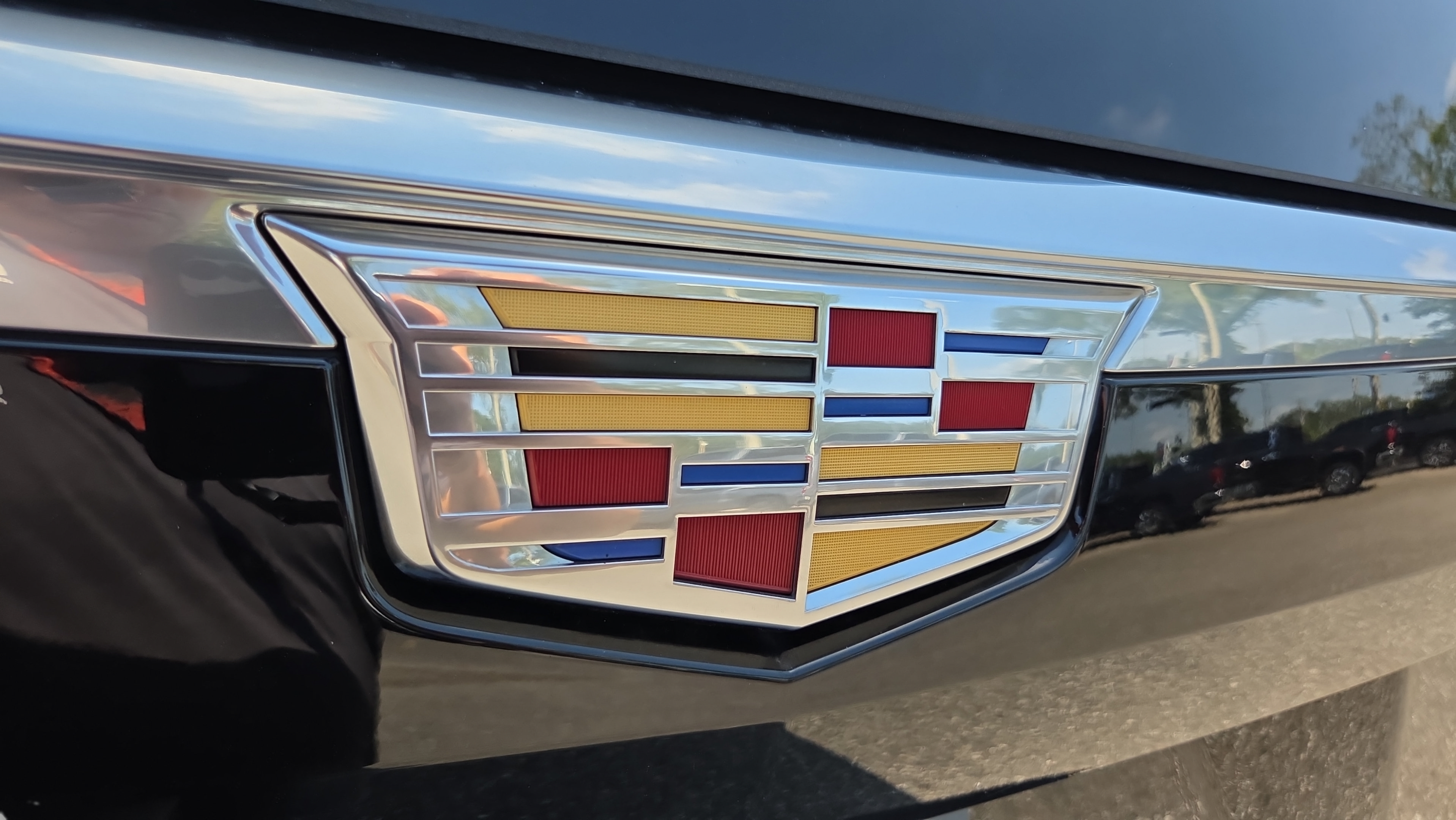 Used 2024 Cadillac Escalade Premium Luxury w/ Performance Package AWD/4WD image 34