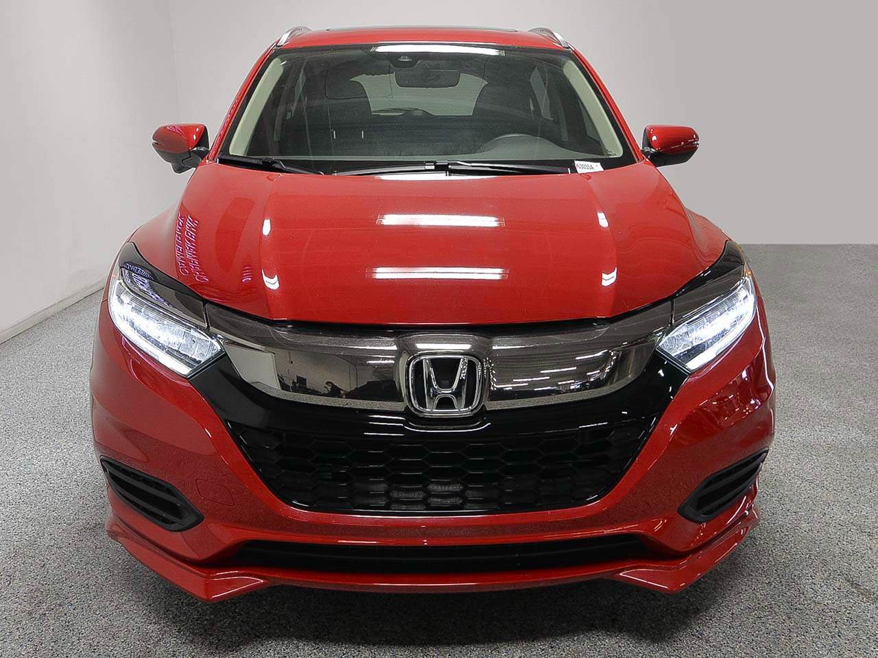 Used 2019 Honda HR-V Touring image 2
