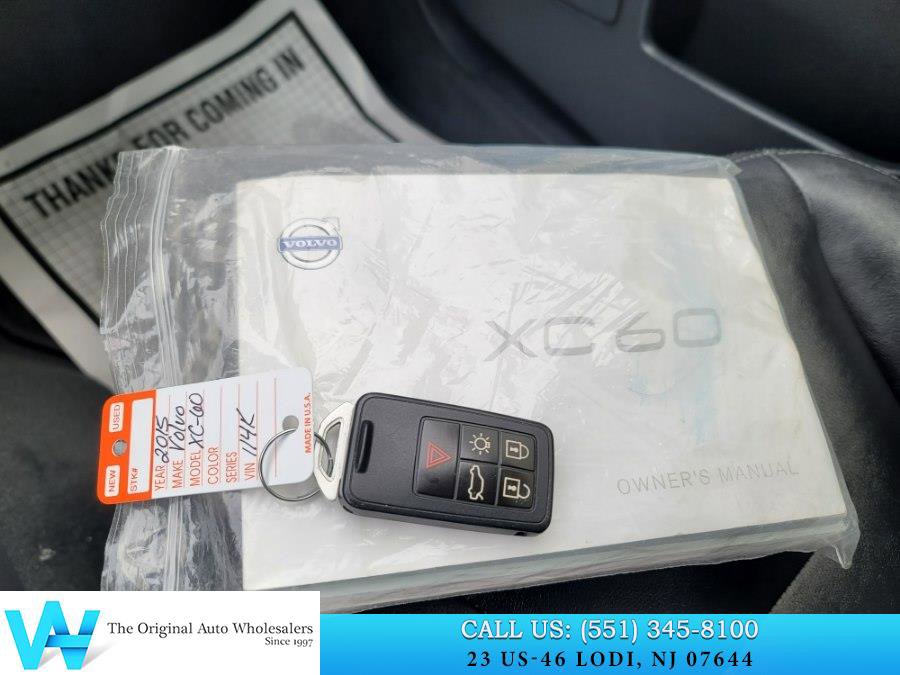 Used 2015 Volvo XC60 T6 w/ Proximity Package AWD/4WD image 26