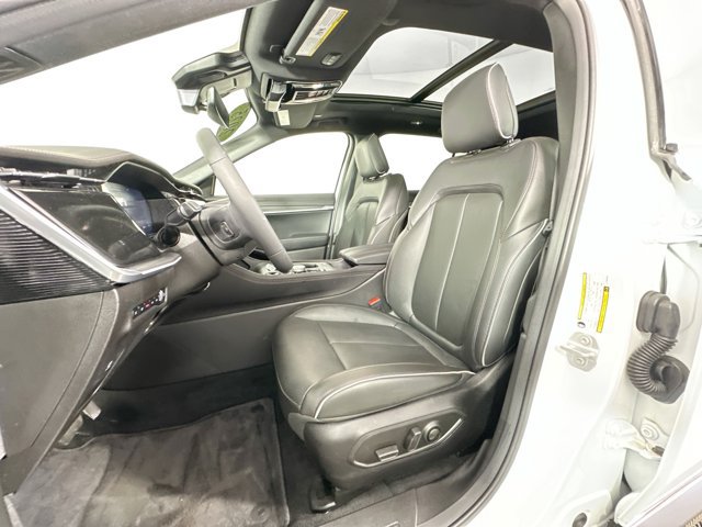 Used 2025 Jeep Wagoneer S Limited AWD/4WD image 4