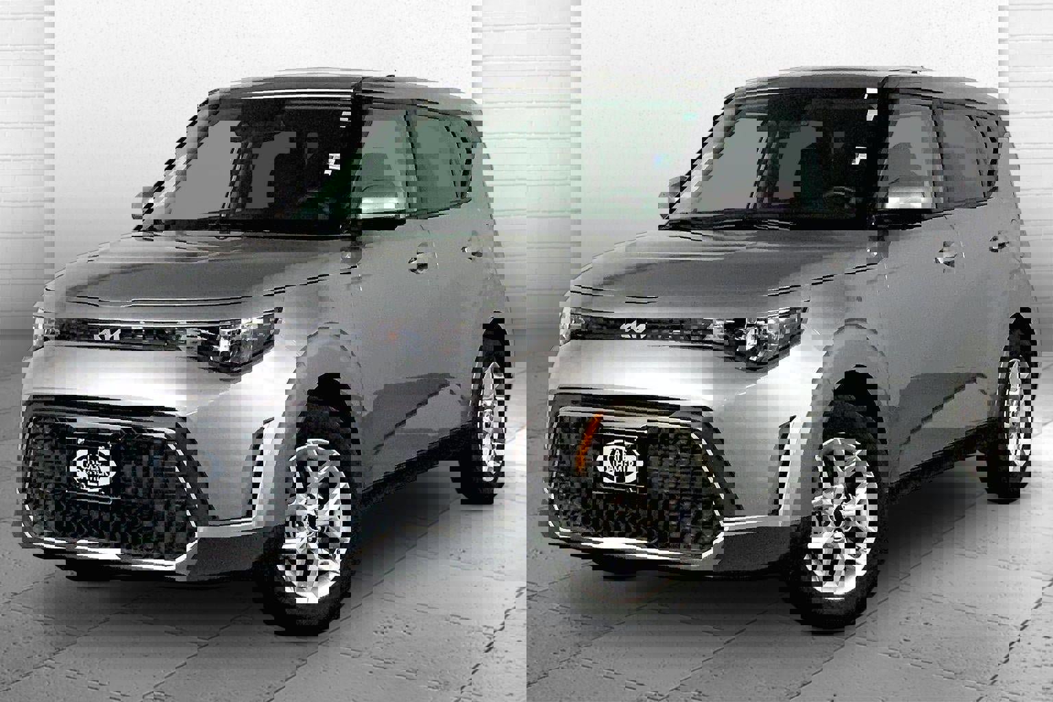 Used 2025 Kia Soul LX image 12
