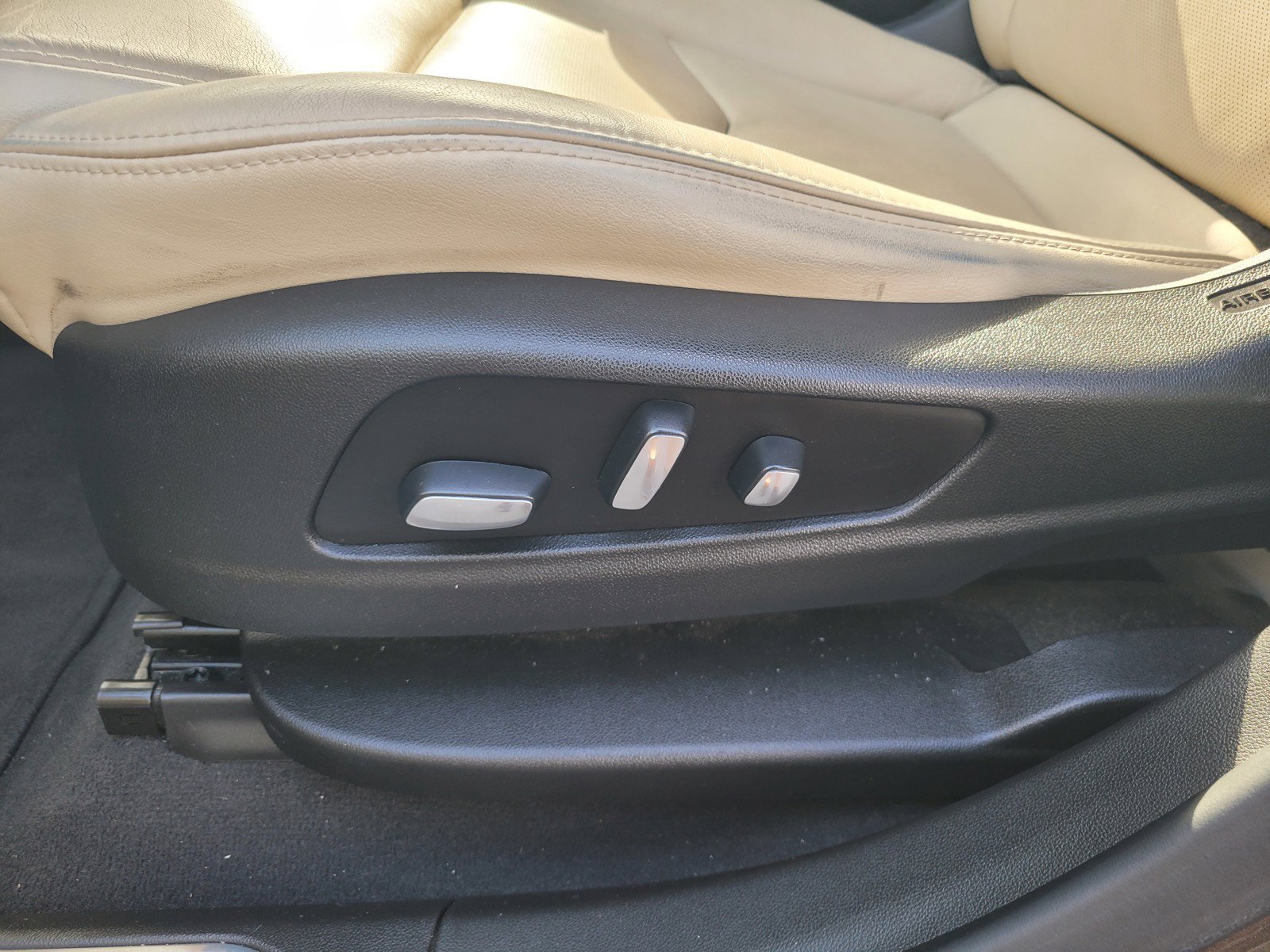 Used 2019 Cadillac XT5 Luxury FWD image 10