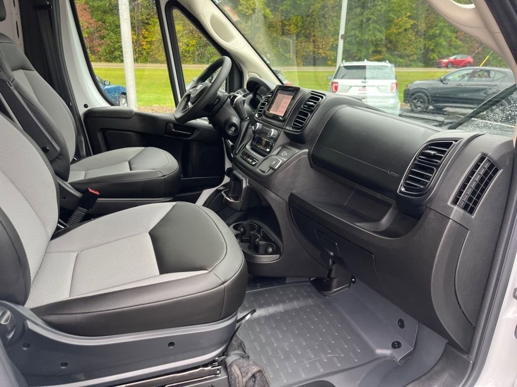 Used 2025 RAM ProMaster 2500 w/ Convenience Group image 21