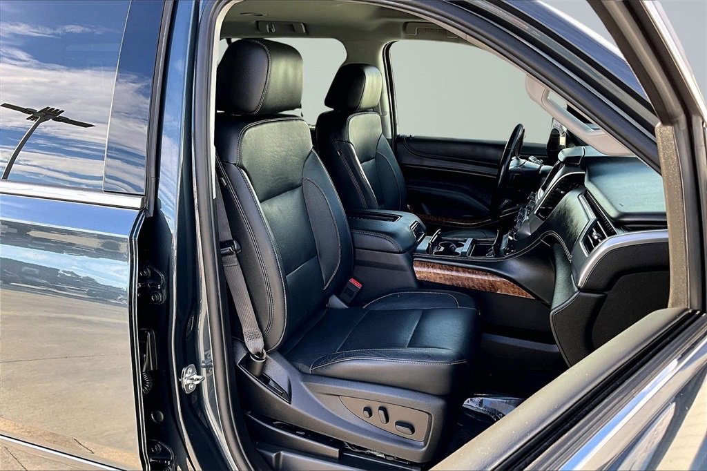 Used 2019 Chevrolet Tahoe Premier w/ Max Trailering Package image 8