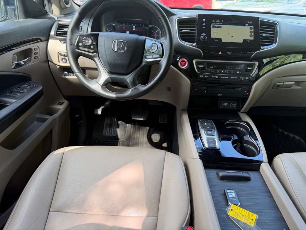 Used 2022 Honda Pilot Touring image 16