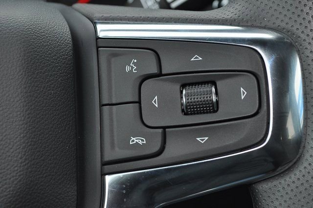New 2026 Chevrolet Blazer LT w/ Convenience Package FWD image 17