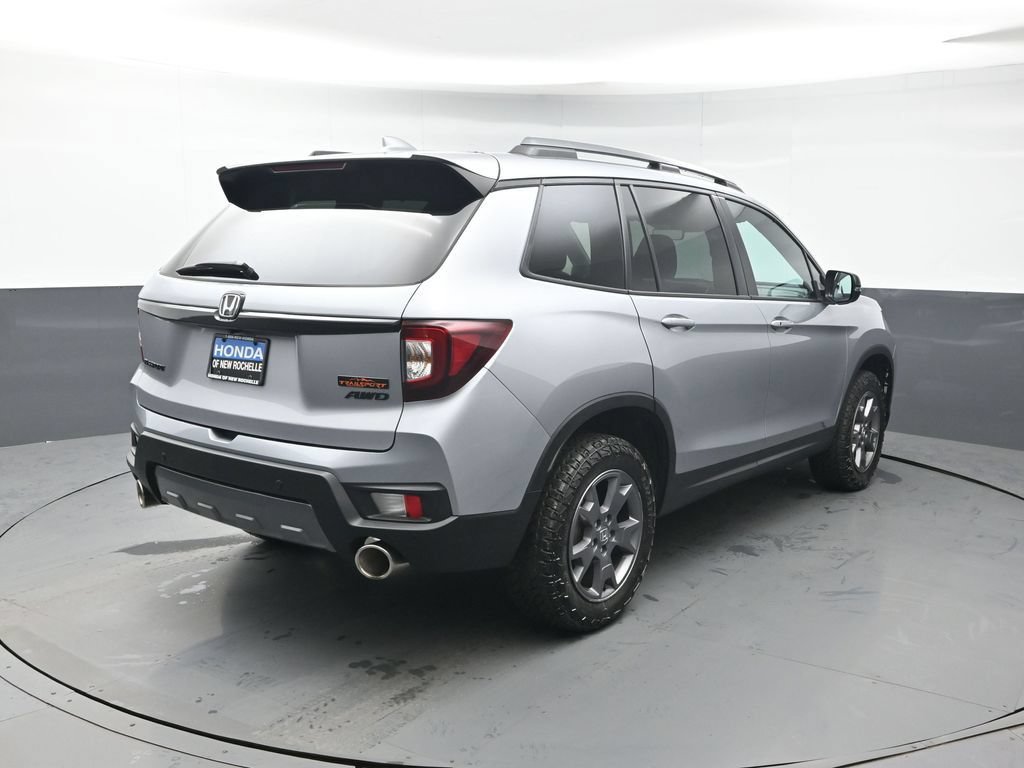 Certified 2024 Honda Passport TrailSport image 6