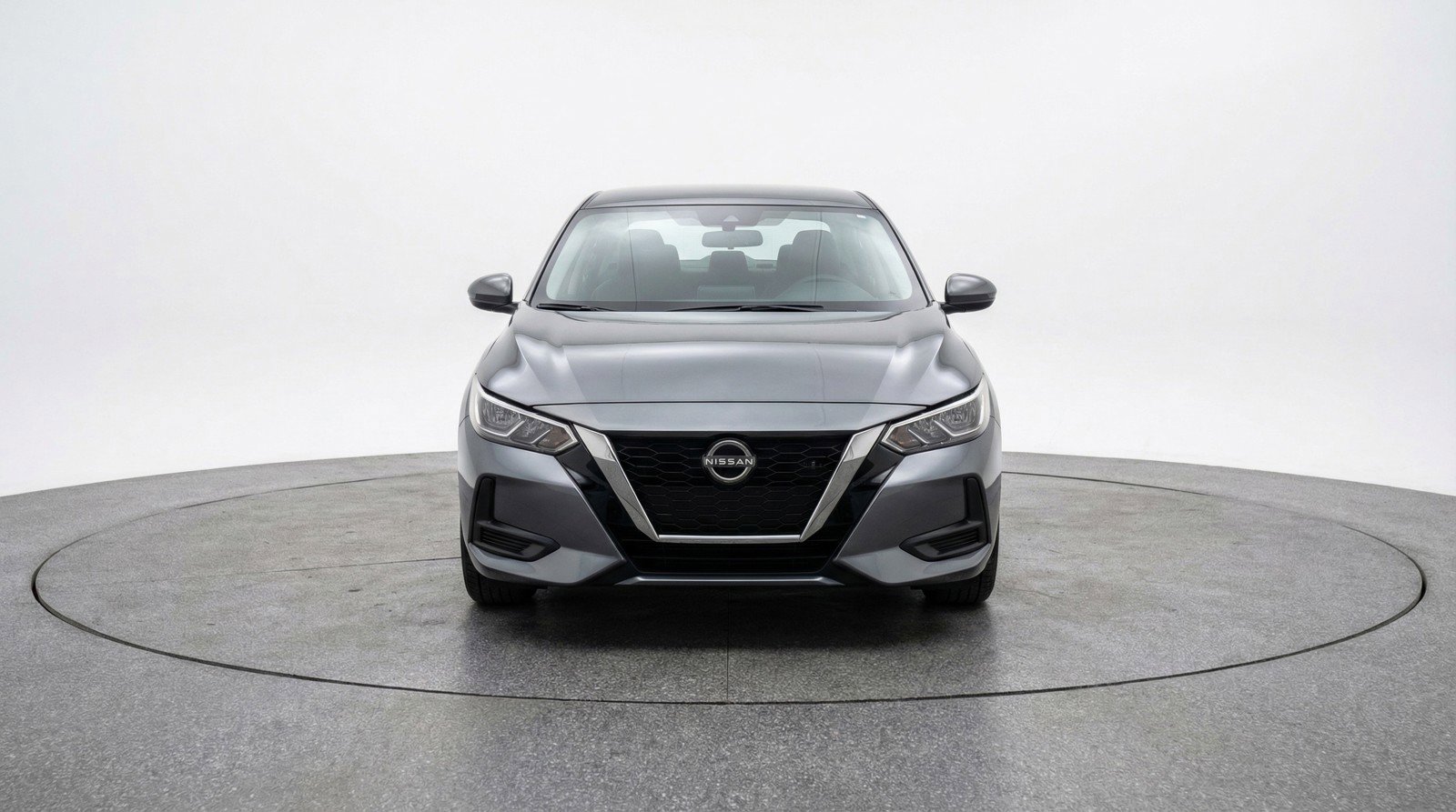 Used 2025 Nissan Sentra SV image 2