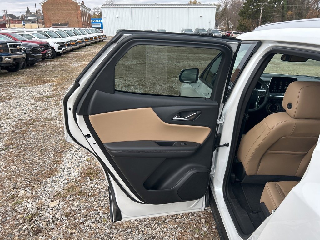 Used 2023 Chevrolet Blazer Premier image 33