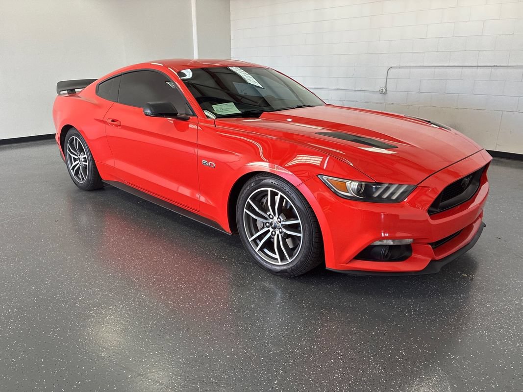 Used 2015 Ford Mustang GT RWD image 2