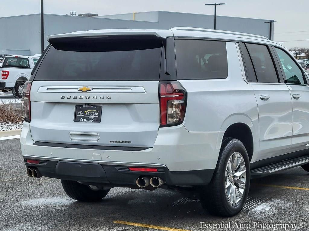 Used 2023 Chevrolet Suburban Premier image 6