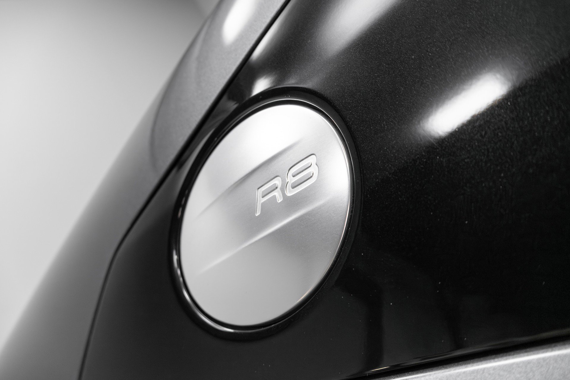 Used 2018 Audi R8 V10 w/ Premium Package image 39