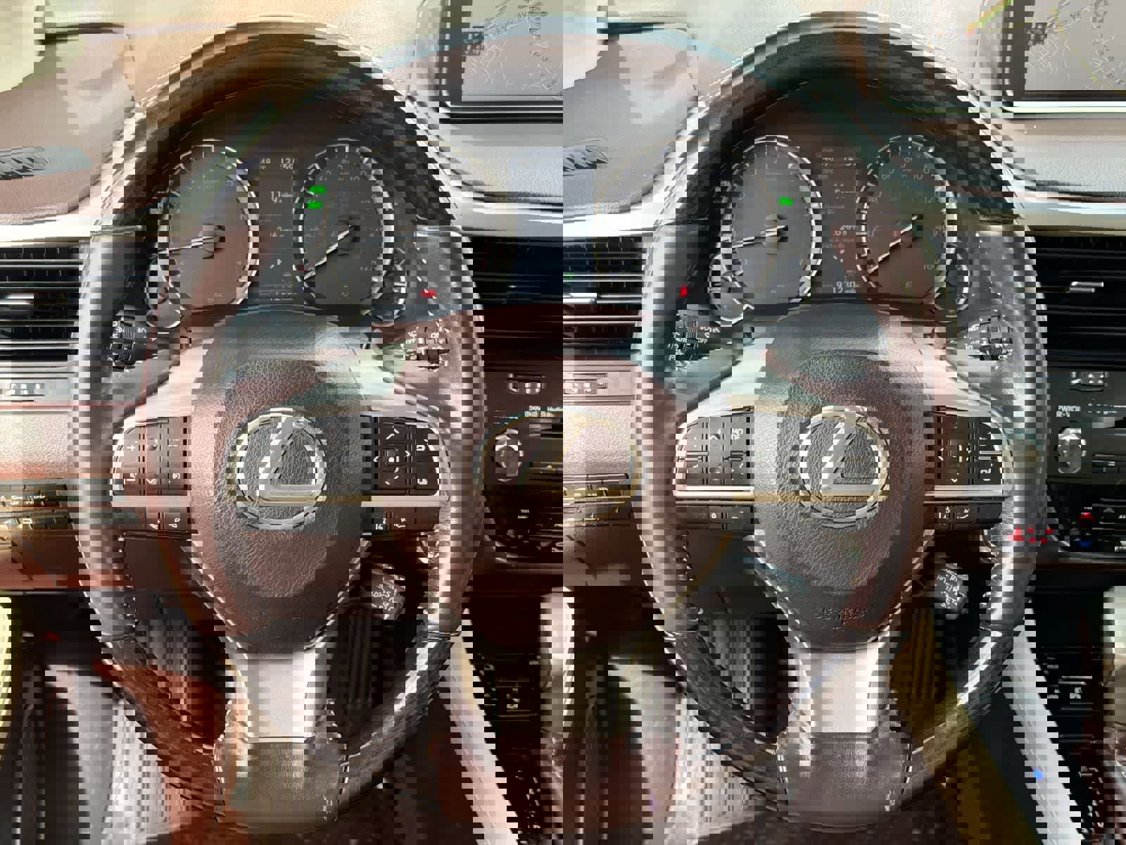 Used 2019 Lexus RX 350L Luxury w/ Accessory Package image 24