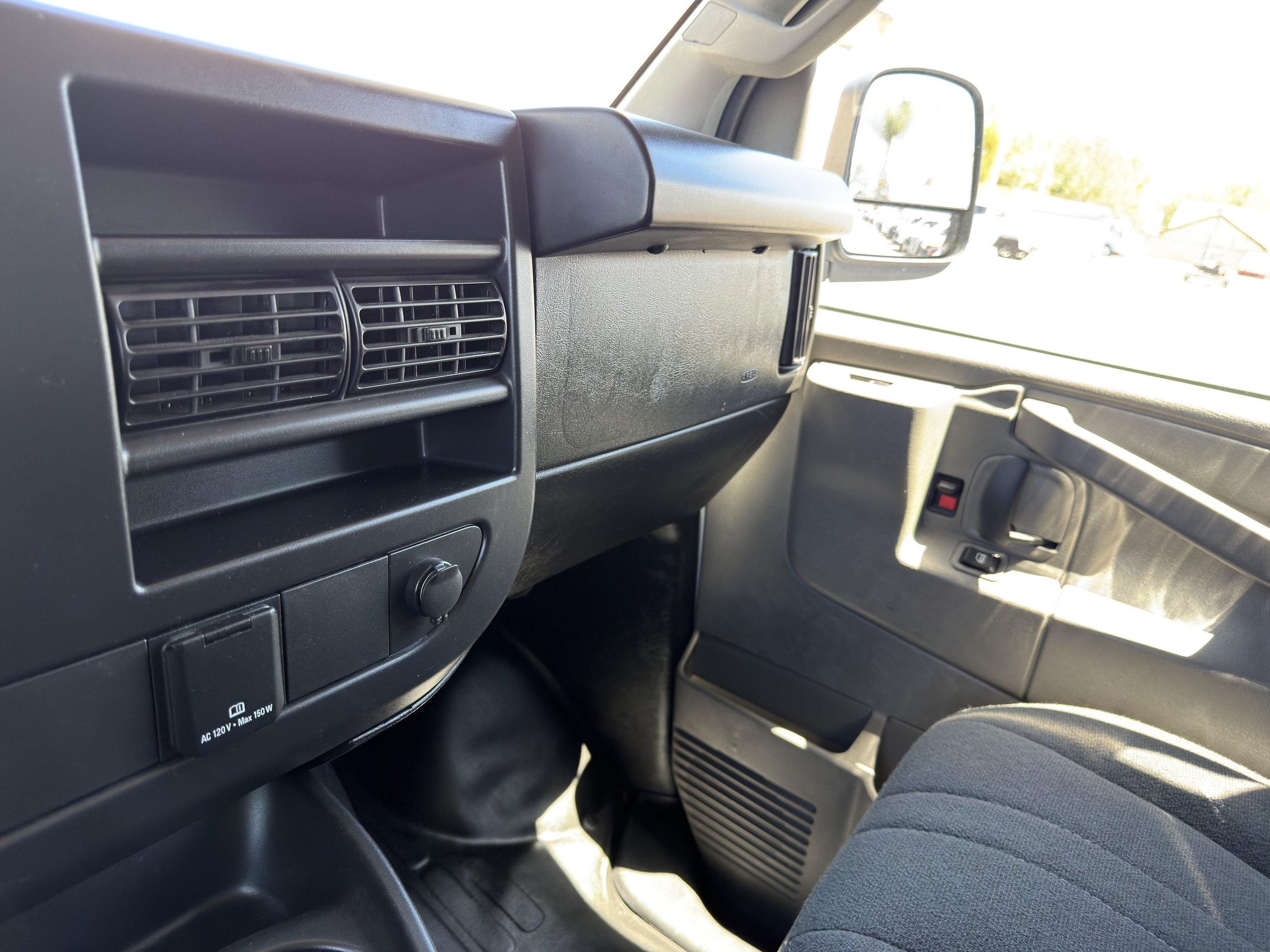 Used 2024 Chevrolet Express 2500 w/ Driver Convenience Package RWD image 32