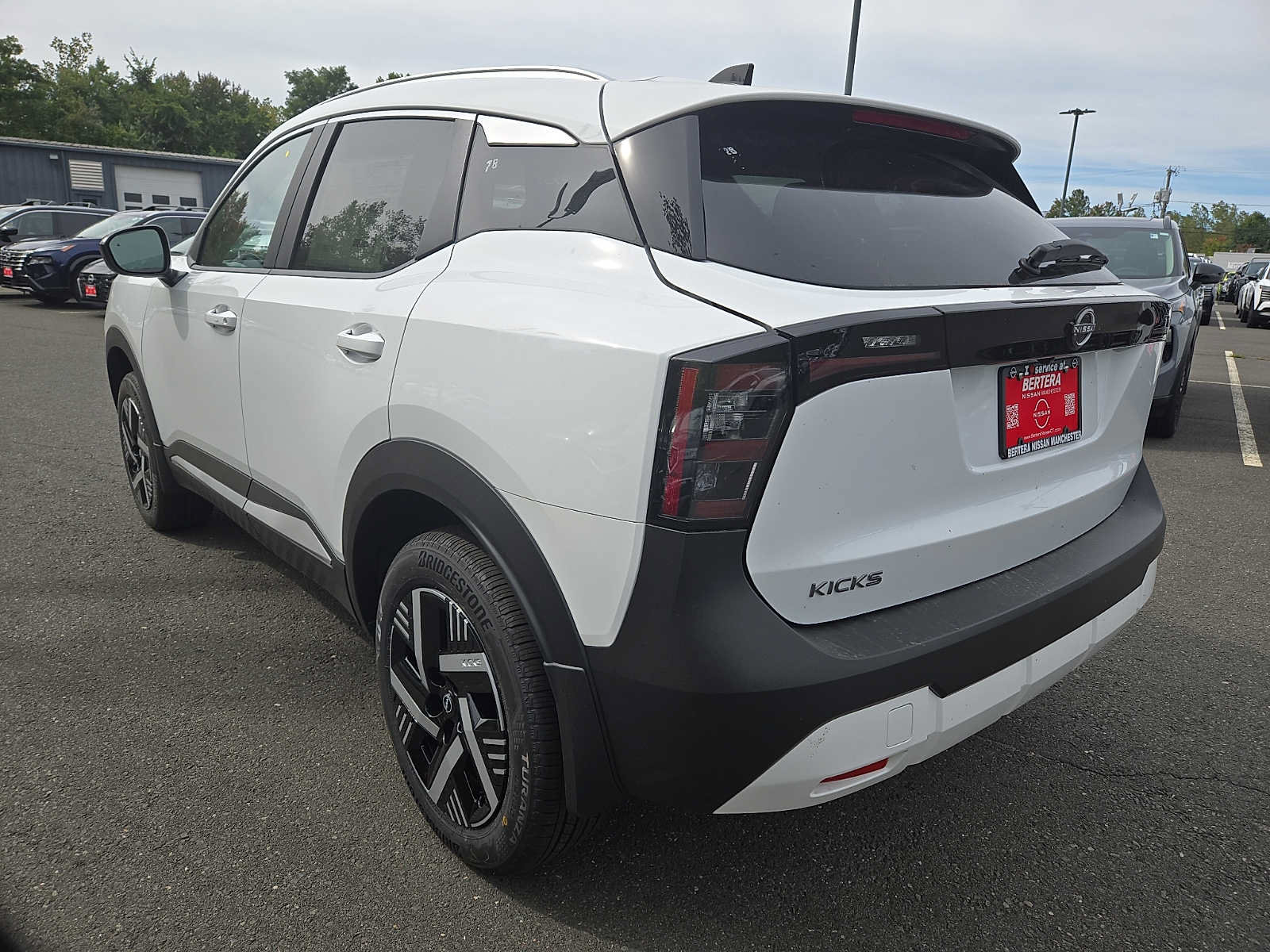 New 2027 Nissan Kicks SV w/ SV Premium Package FWD image 6