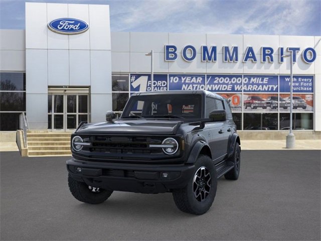 New 2025 Ford Bronco Outer Banks image 2