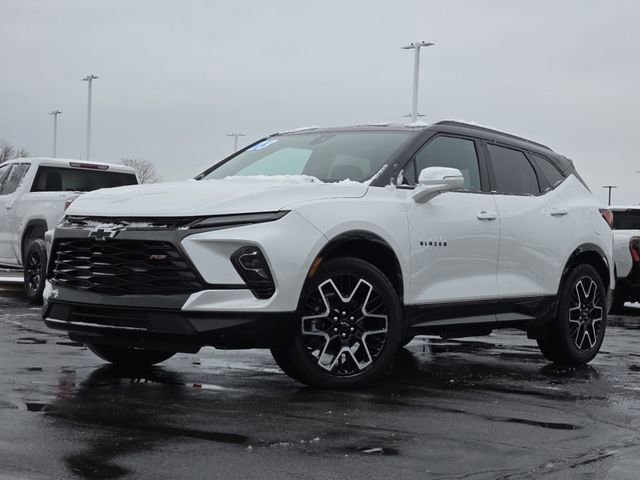 Used 2023 Chevrolet Blazer RS w/ Driver Confidence II Package image 2