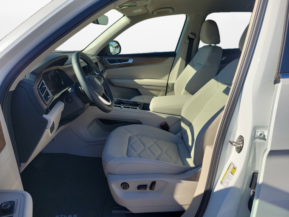 New 2026 Volkswagen Atlas SE image 9