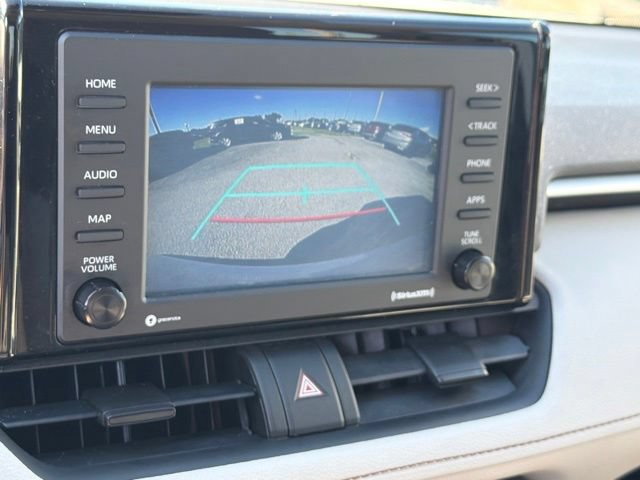 Used 2020 Toyota RAV4 XLE w/ Convenience Package FWD image 27