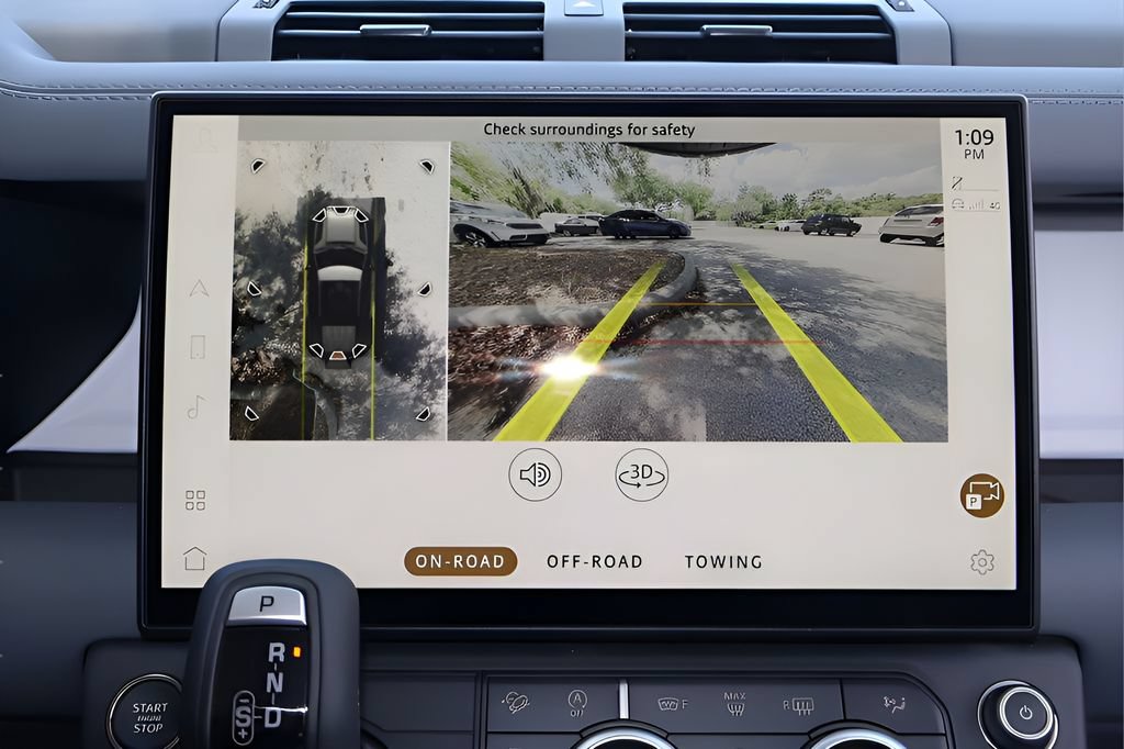 New 2026 Land Rover Defender 110 X-Dynamic SE AWD/4WD image 24