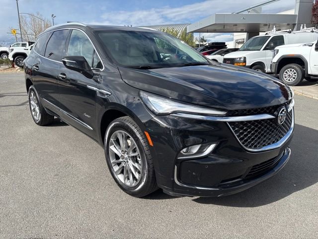 Used 2023 Buick Enclave Avenir image 3