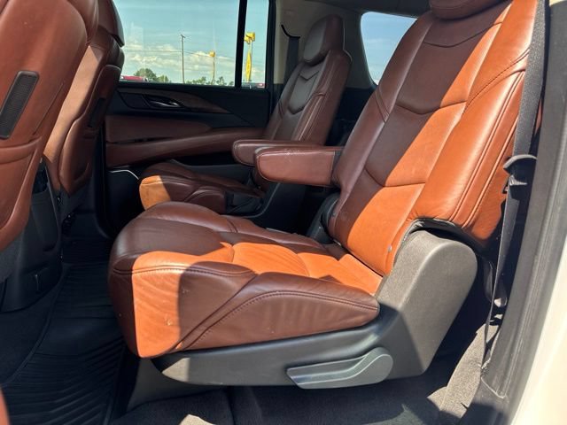 Used 2020 Cadillac Escalade ESV Luxury AWD/4WD image 24