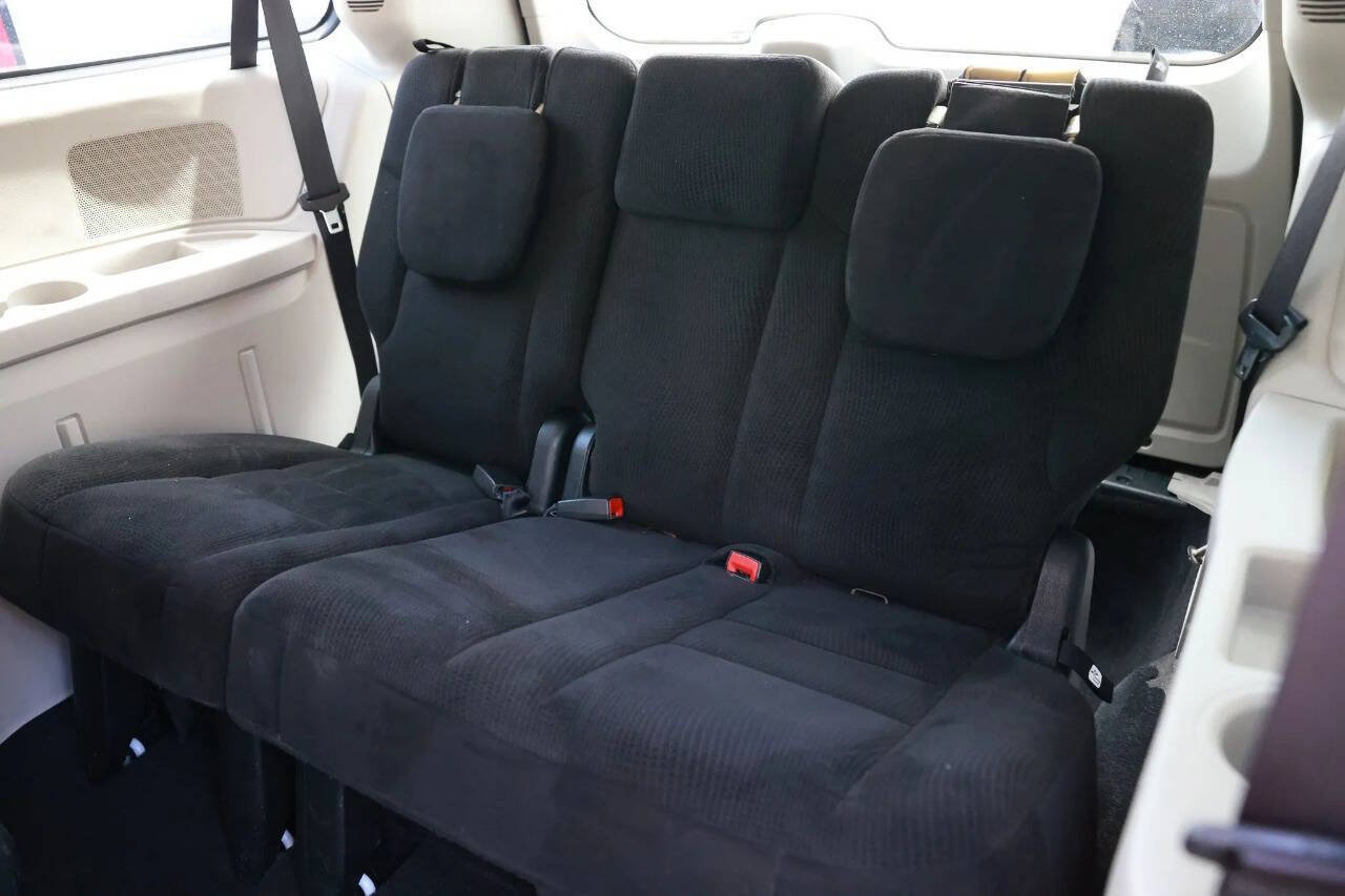 Used 2014 Dodge Grand Caravan SE w/ Quick Order Package 29E SE FWD image 29