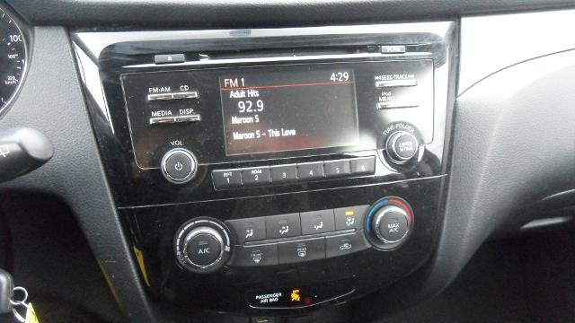 Used 2015 Nissan Rogue S AWD/4WD image 27