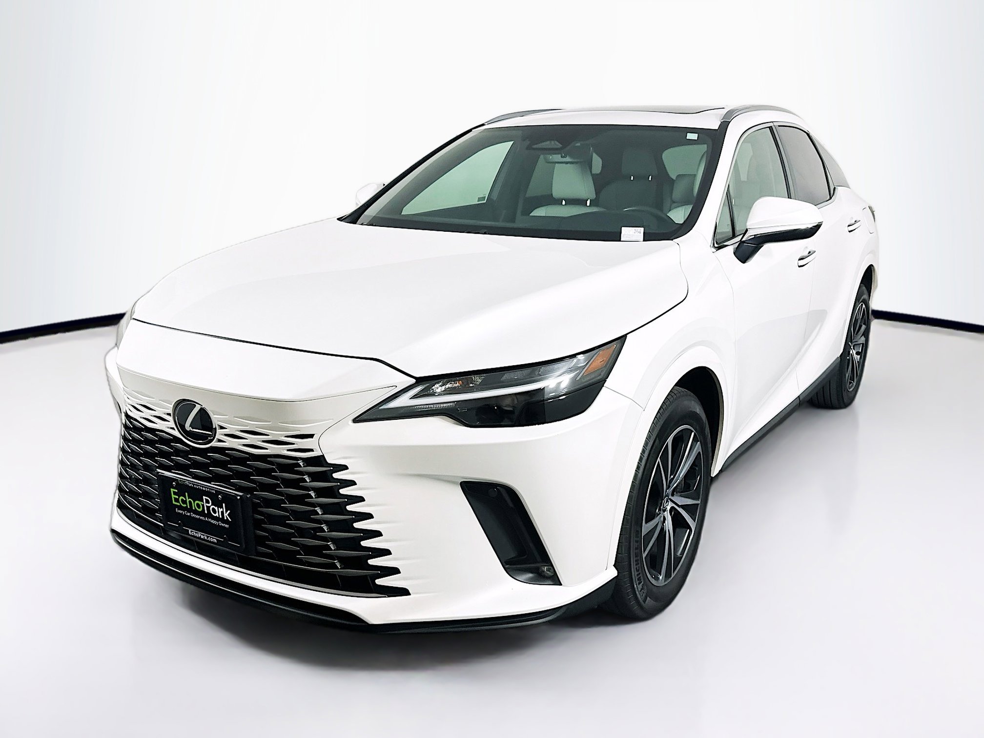 Used 2023 Lexus RX 350 Premium w/ Accessory Package AWD/4WD image 3