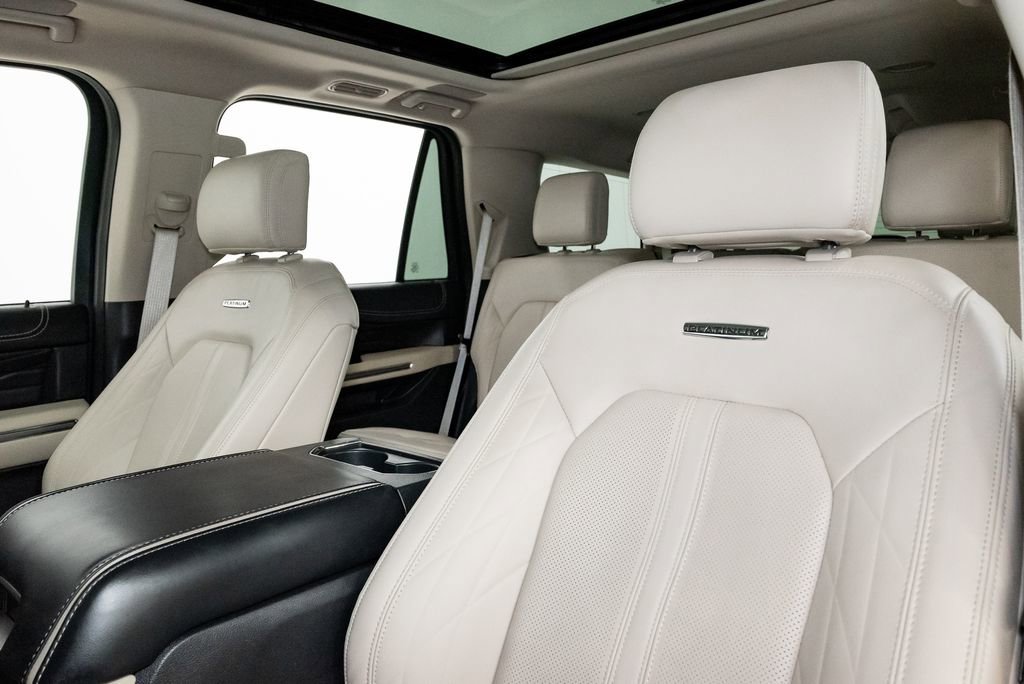 Used 2024 Ford Expedition Platinum AWD/4WD image 14