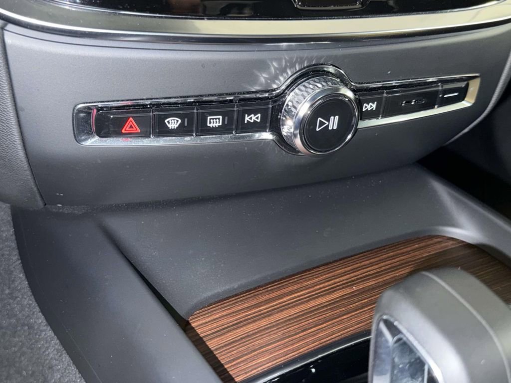 Used 2023 Volvo S60 B5 Ultimate w/ Protection Package Premier FWD image 24