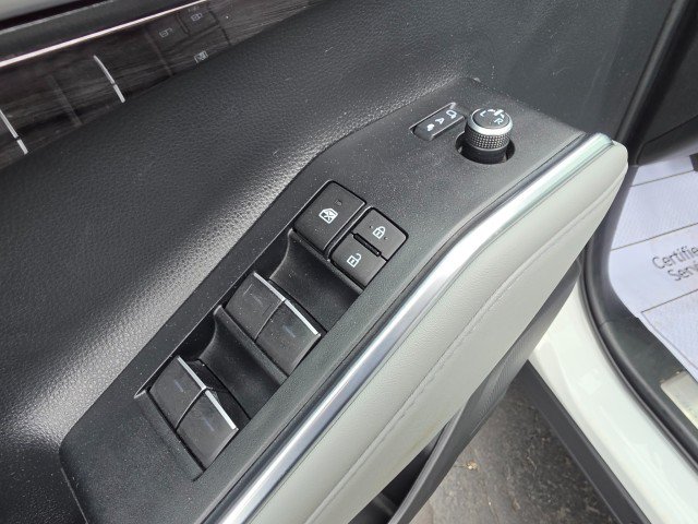 Used 2023 Toyota Highlander Platinum AWD/4WD image 35