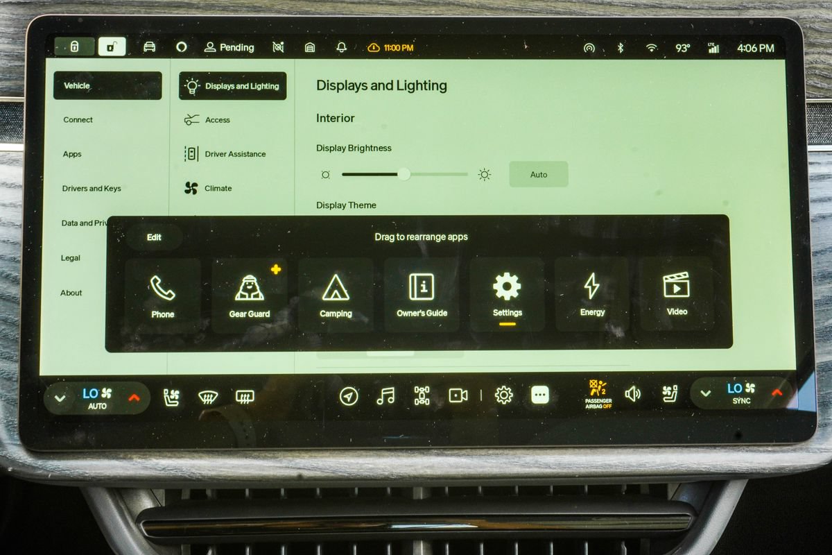 Used 2022 Rivian R1T Adventure AWD/4WD image 25