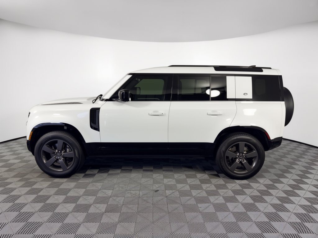 Used 2023 Land Rover Defender 110 X-Dynamic SE AWD/4WD image 2