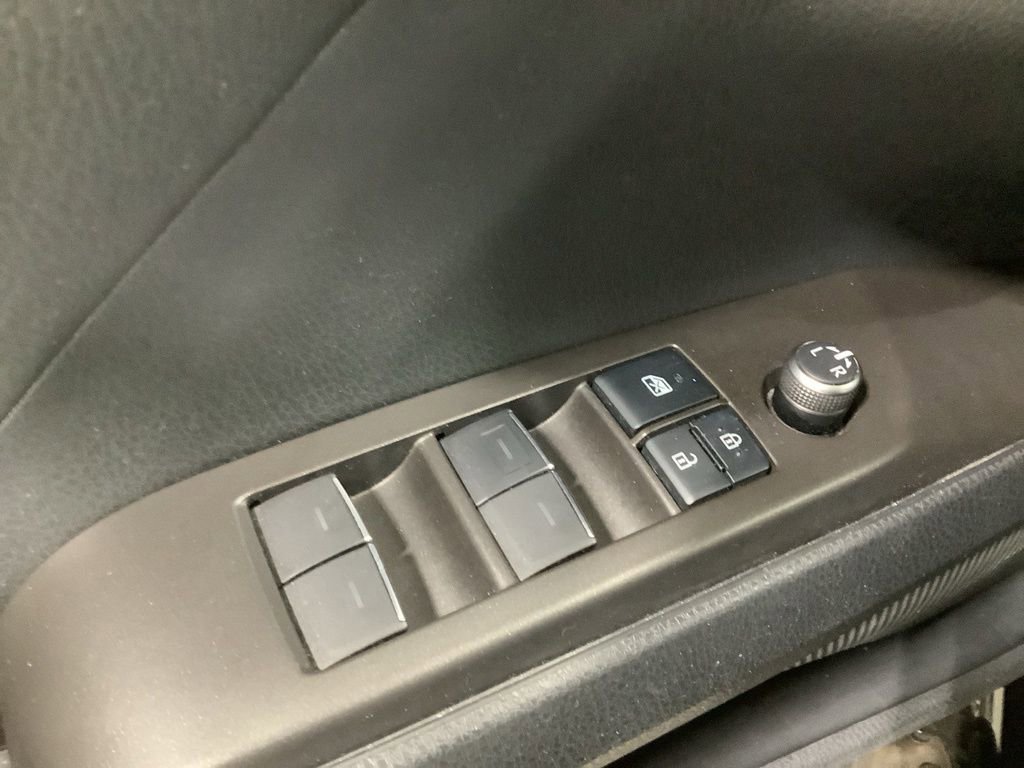 Used 2021 Toyota Camry XSE image 15