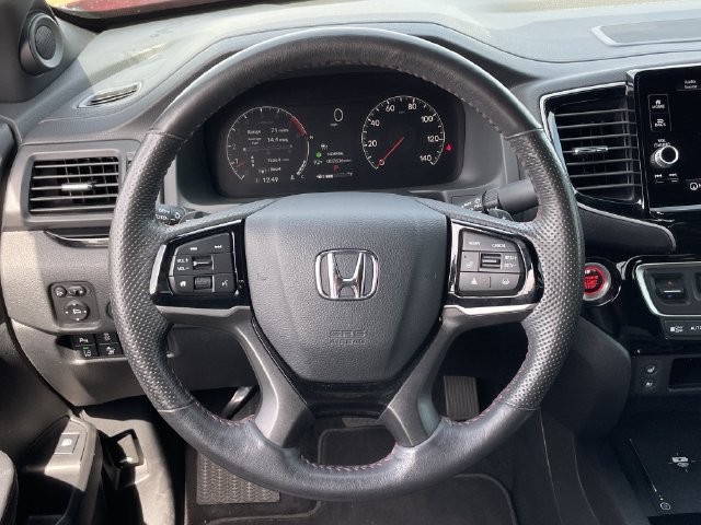 Certified 2025 Honda Ridgeline Black Edition image 11