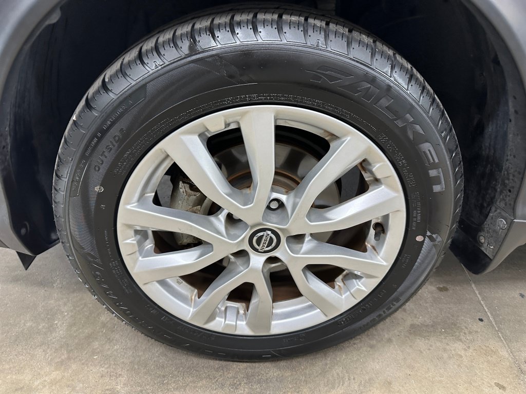 Used 2021 Nissan Rogue Sport SV FWD image 33