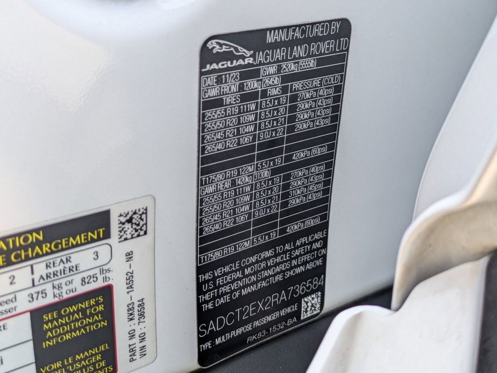 Used 2024 Jaguar F-PACE R-Dynamic S image 32