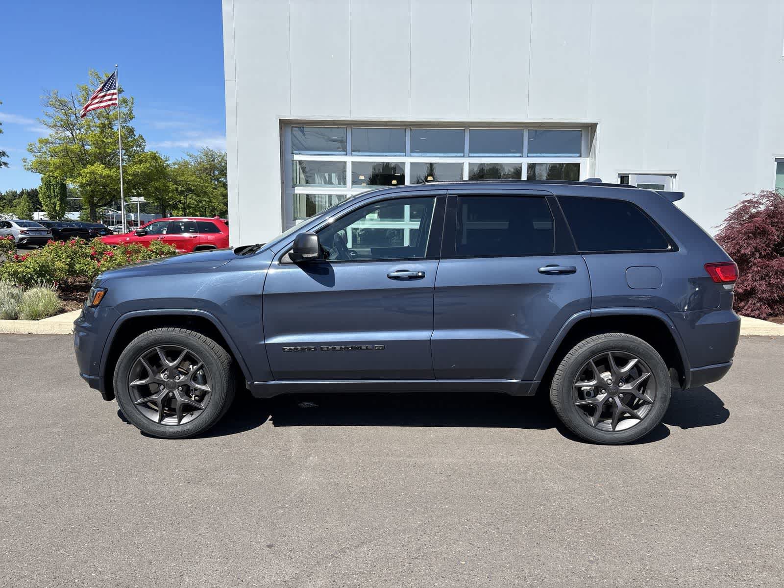 Certified 2021 Jeep Grand Cherokee Limited w/ Quick Order Package 28K 80th AWD/4WD image 2