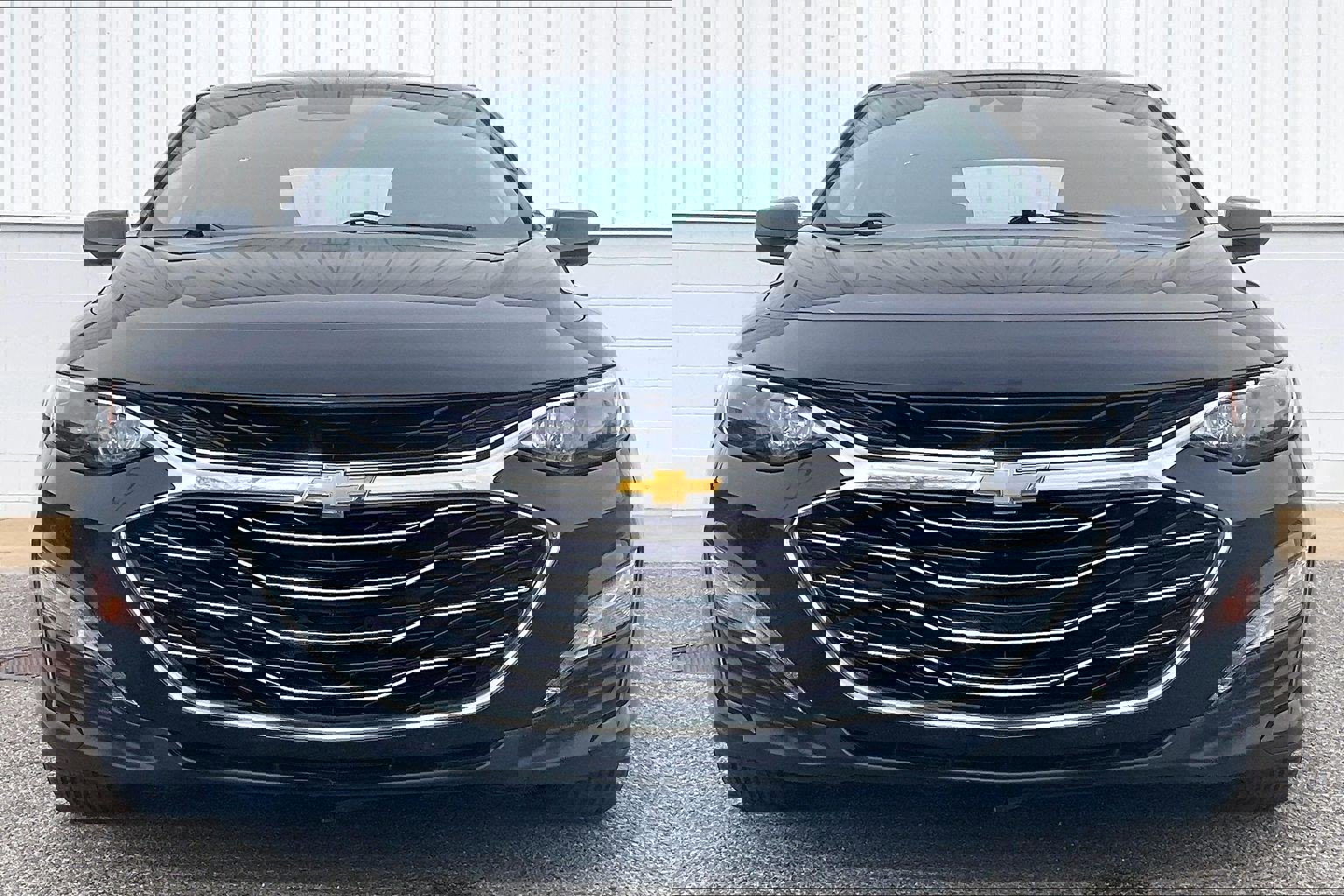 Used 2023 Chevrolet Malibu LT image 3