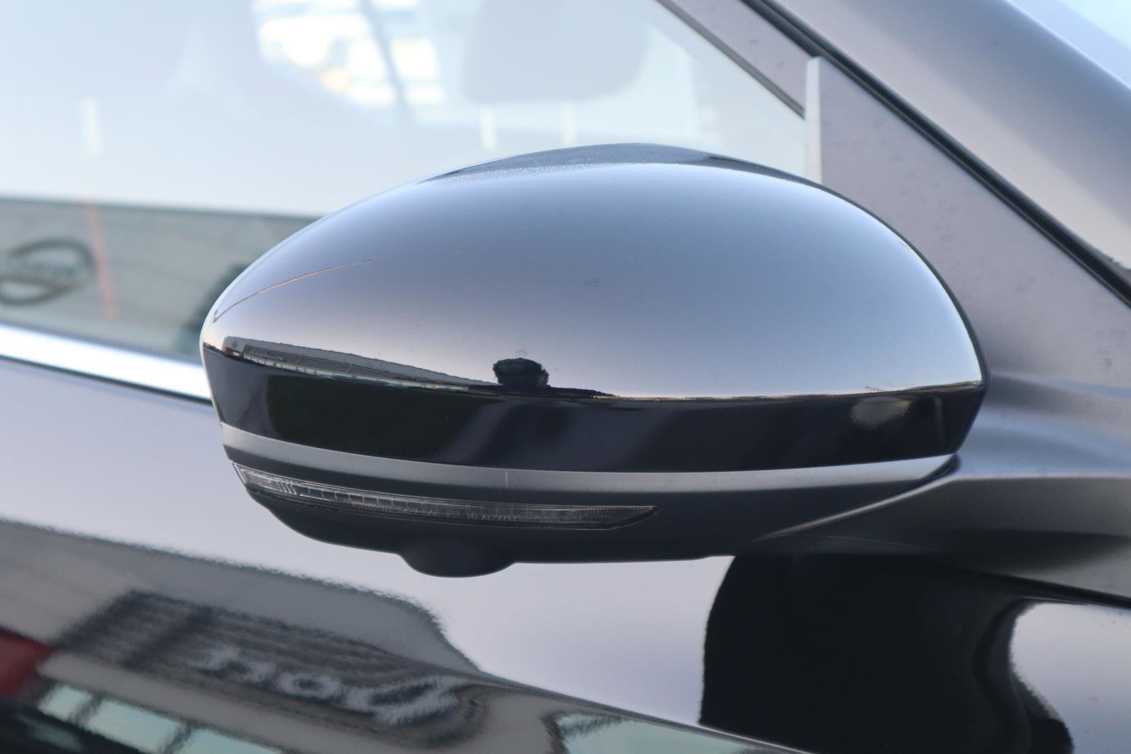 Used 2025 Nissan Sentra SR w/ SR Premium Package image 13