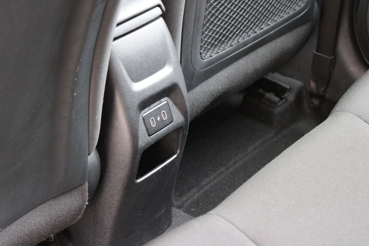 Used 2024 Hyundai Venue SEL image 19